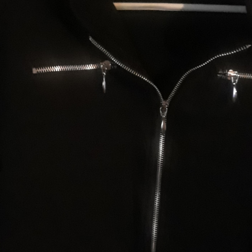 Laura Scott jacket. - Picture 2 of 7